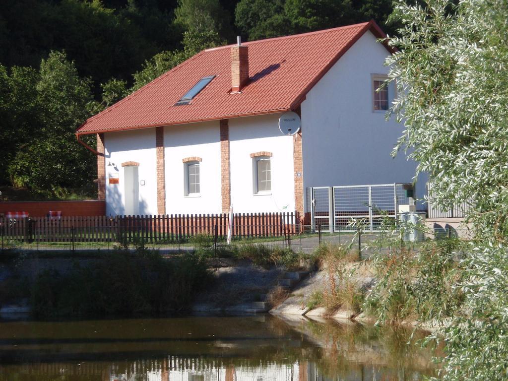 Apartman75 Tisnov Exteriör bild