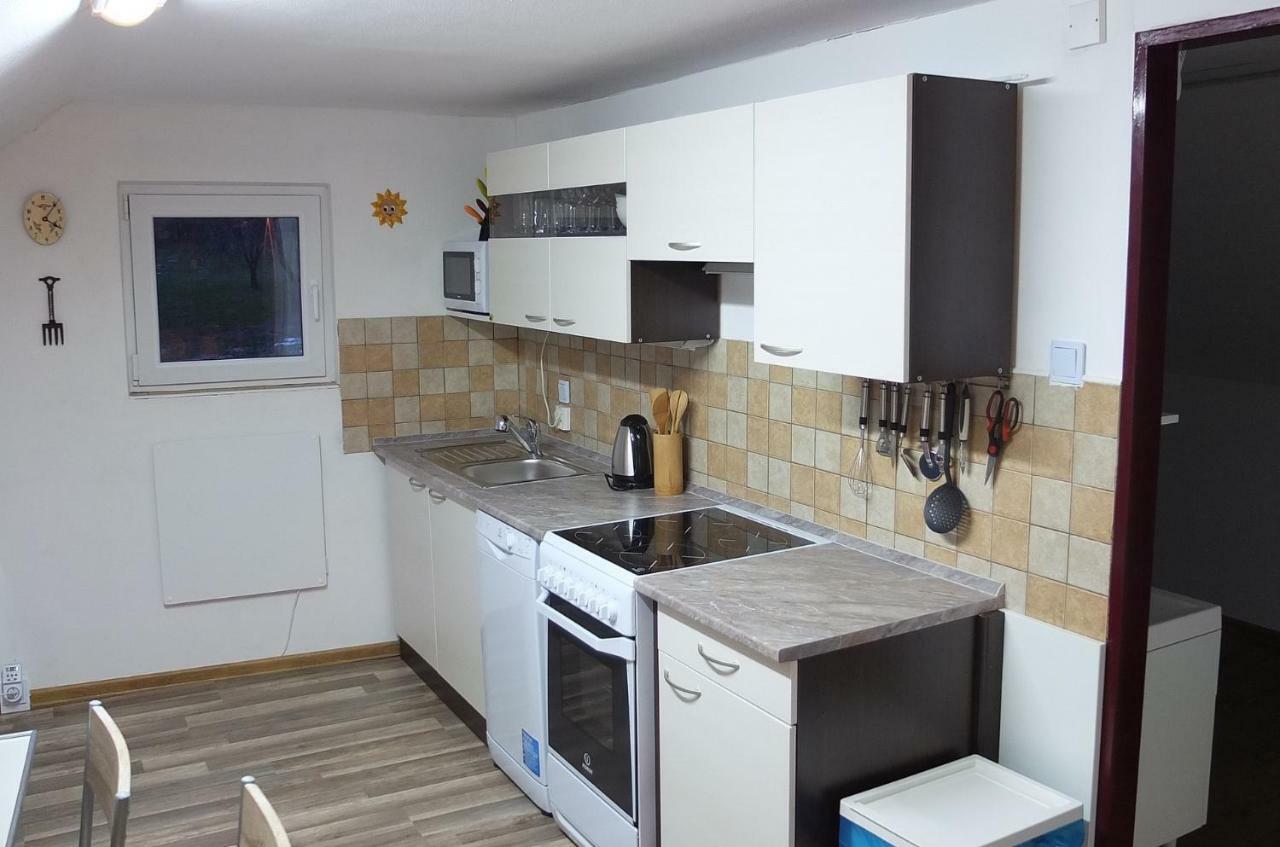 Apartman75 Tisnov Exteriör bild